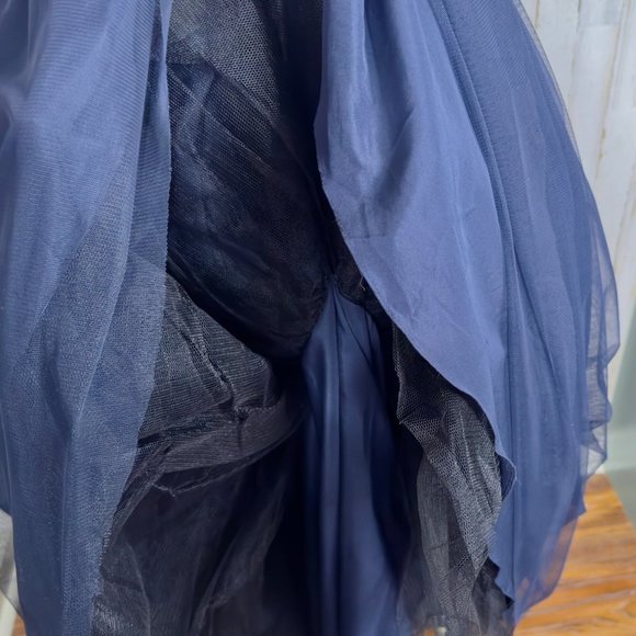 Blondie Nites Navy Gold Embroidered V-Neck V-Back Formal Dress Ball Gown Size 9 - Picture 15 of 16